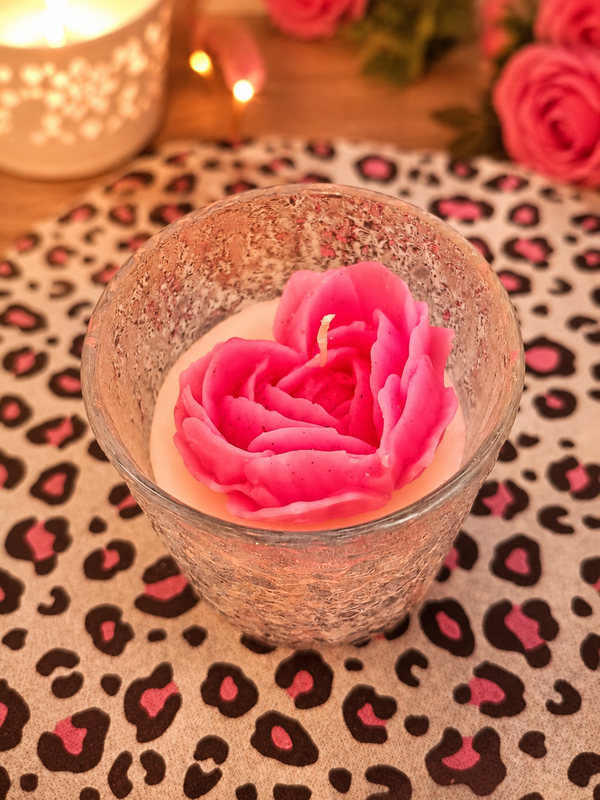 Vela Perfumada no Vidro Grande com Rosa em Formato de Coração 