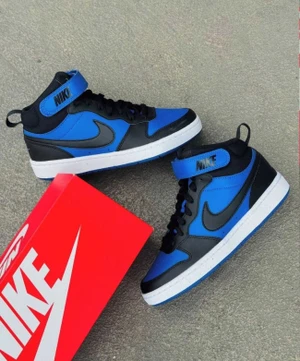 TENIS NIKE BOTINHA BOROUGH MID AZUL/PRETO