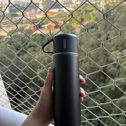Garrafa térmica 500 ml com copo Metanoia Radical