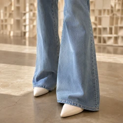 [LEVE 3 PAGUE 2] Calça Feminina Helena Flare em Jeans (Para mulheres que amam se sentir bem!)