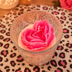 Vela Perfumada no Vidro Grande com Rosa em Formato de Coração 