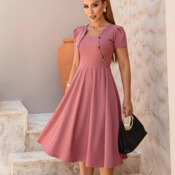 Vestido Solto Midi com Detalhes de Botões e Blazer Fake Moda Cristã