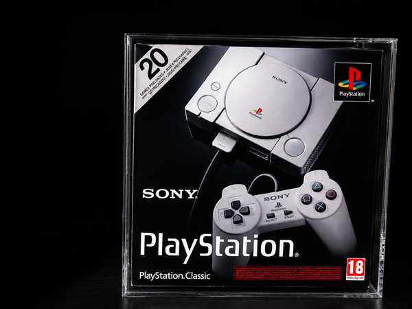 Case Acrílica Premium para PlayStation Classic