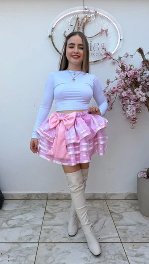 Saia Junina - Laura
