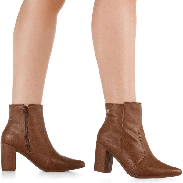 Bota feminina bico fino salto alto com zíper