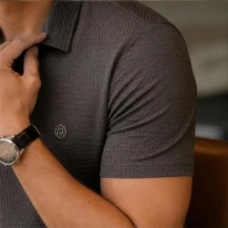 [LEVE 5 PAGUE 3] Polo Masculina Ravello em Malha Seda Gelo e Elastano Premium (Sofisticação em Cada Detalhe)
