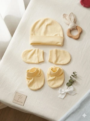 KIT BEBE LUVA/PAR DE LUVAS/ SAPATINHO AMARELO