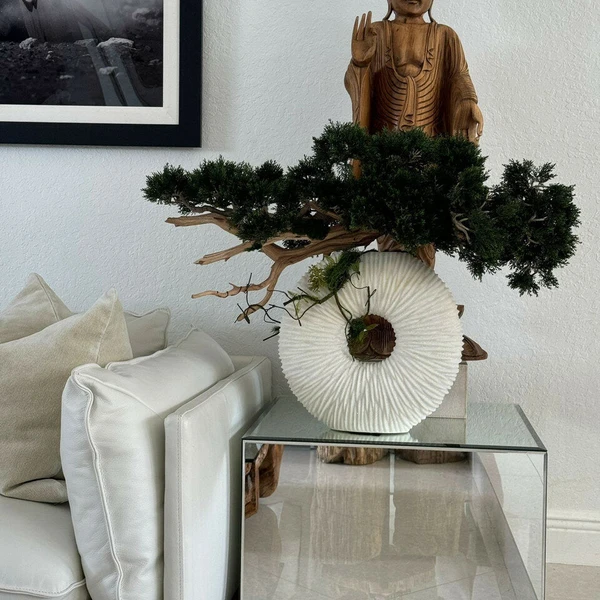 Vaso Eternity Médio com Bonsai Pendente e Madeira de Deriva