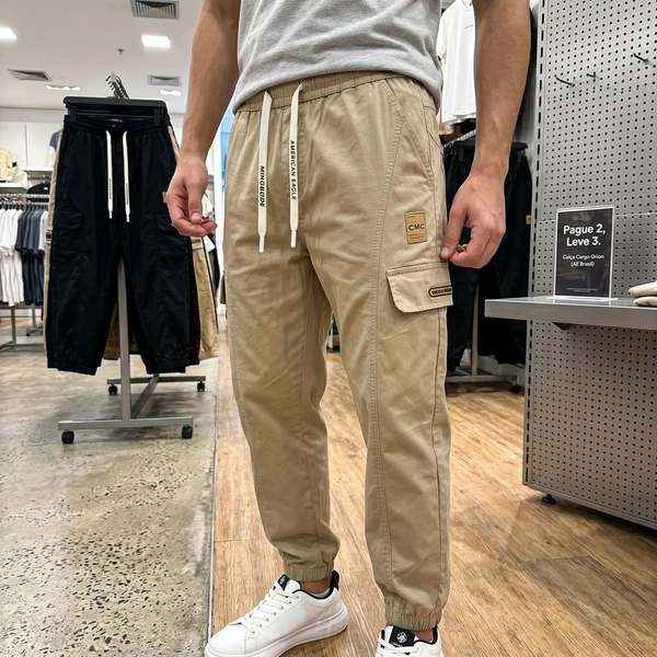[Pague 2, Leve 3] Calça Cargo Orion Masculina em Algodão, Poliéster e Fibras Elásticas de Corte Jogger com Bolsos Utilitários