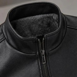 [LEVE 2 PAGUE 1] Jaqueta Masculina Vossler em Couro Legítimo Premium +BRINDES: Relógio, Cinto e Carteira