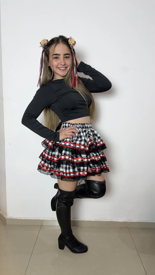 Saia Junina - Fernanda