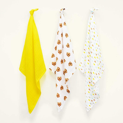 Kit com 3 Fraldas De Pano Estampadas