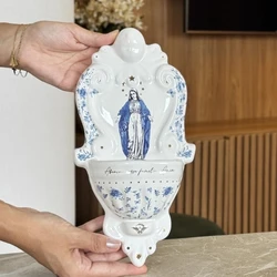 Pia de água benta