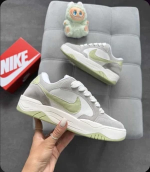 TENIS NIKE SK8 CINZA/VERDE
