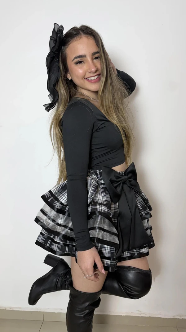 Saia Junina - Melanie