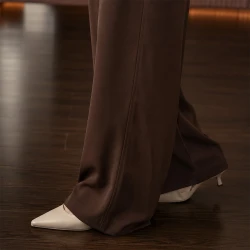 [LEVE 3 PAGUE 2] Calça Feminina Sofia em Sarja e Elastano (Leveza, beleza e muito estilo!)