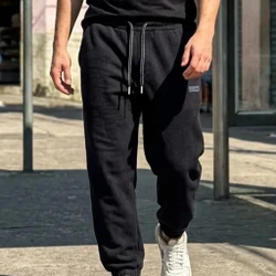 [Pague 2, Leve 3!] Calça Jogger Nordic Masculina em Algodão Texturizado, Poliéster e Forro Fleece de Alta Retenção Térmica com Ajuste Trançado e Ponteiras Metálicas