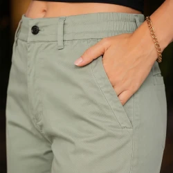 [LEVE 3 PAGUE 2] Calça Feminina Maya em Algodão e Elastano (Beleza Marcante!)