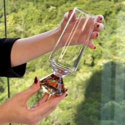 Taça de Vidro para Champanhe Diamante Âmbar