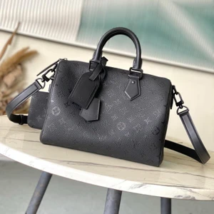Louis Vuitton Speedy 30 Black Edition