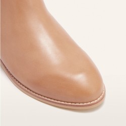 Bota Austen