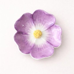 Pratinho Decorativo Flor de Wisteria em Cerâmica