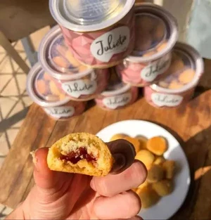 Biscoito Julieta - Amanteigado De Parmesão Com Goiabada