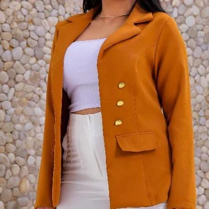 Blazer feminino e elegante Monaco
