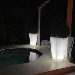 Vaso Afunilado com LED Iluminado Sem Fio de 76 cm