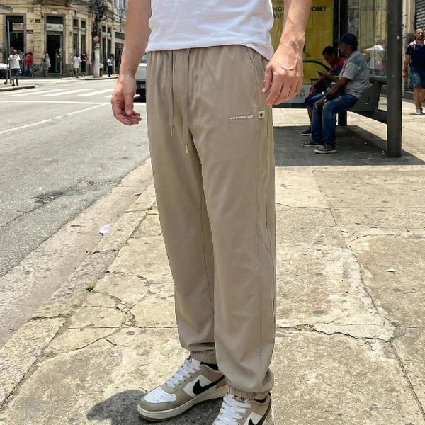 [Leve 3, Pague Só 2] Calça Keldor Masculina em Tecido Ice Silk e Elastano de Alta Fluidez com Cós Elástico Ajustável