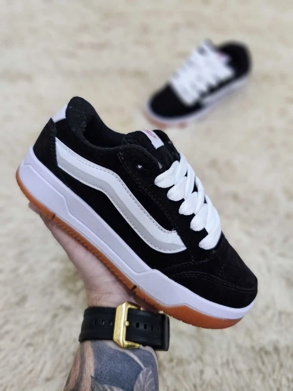 TENIS VANS HYLANE