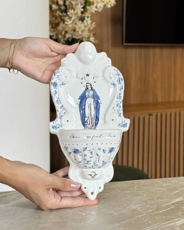 Pia de água benta