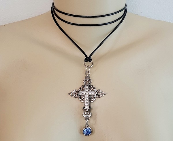 CORDÃO CRUZ STRASS