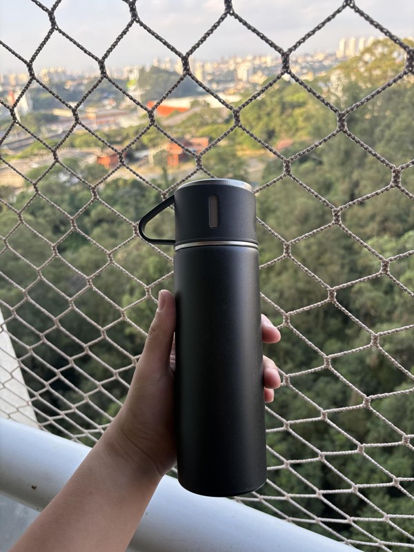 Garrafa térmica 500 ml com copo Metanoia Radical