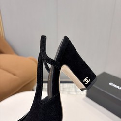 Salto Chanel