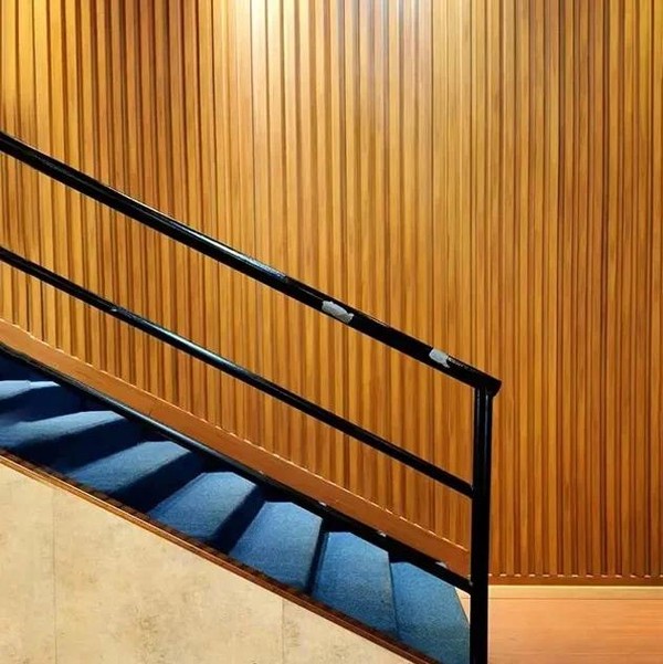 Painel Ripado Interno WPC de 290cm x 16cm (0,464M²)