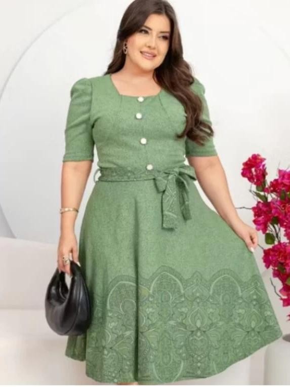 Vestido Midi Evangelico em Jaquar Estampa Barrada com Cinto e Botões fake Moda Femenina 