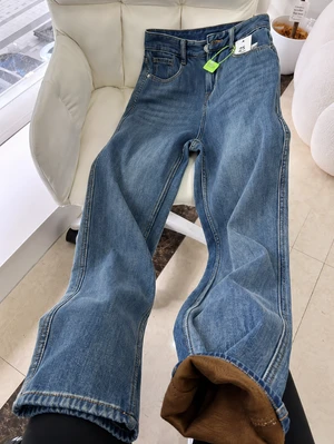Calça Jeans Forrada com Lã