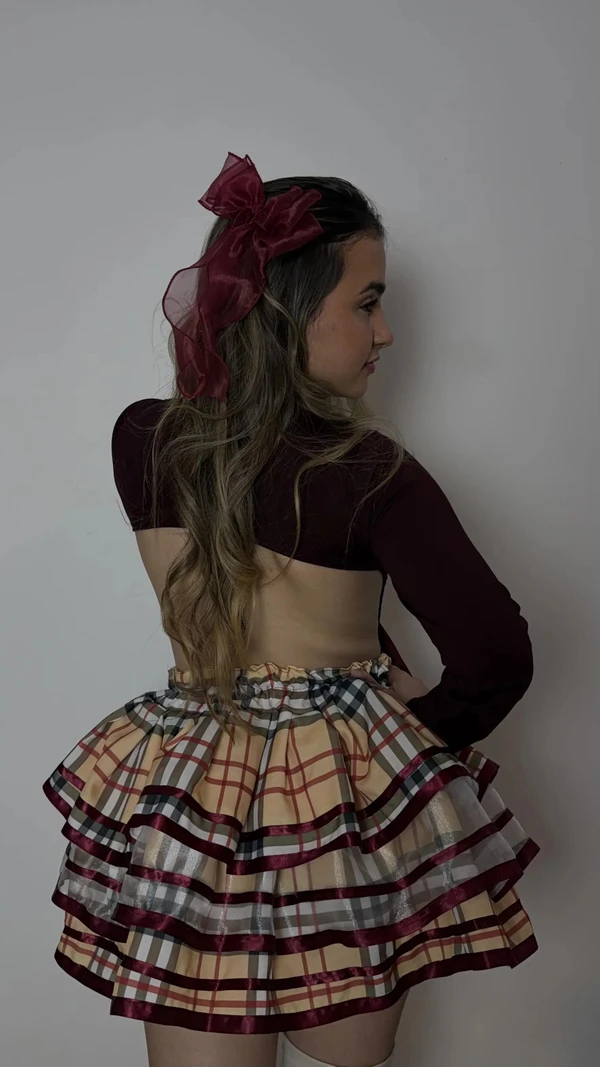 Saia Junina - Luana