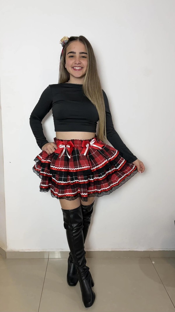 Saia Junina - Larissa