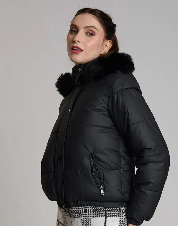 Doudoune Detalhe em Pelos Lauden Preto Velour