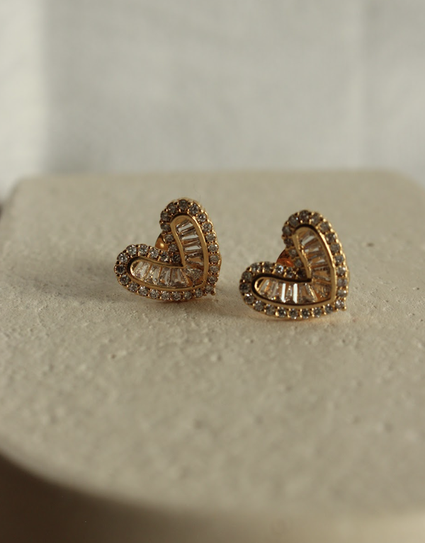 Brinco Love Mini dourado
