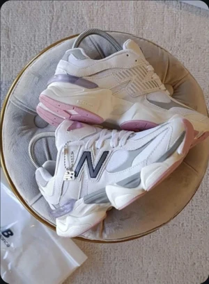 TENIS NEW BALANCE SOLADO ROSA
