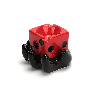 Cinzeiro para Cigarro Mão Preta - Dado Vermelho