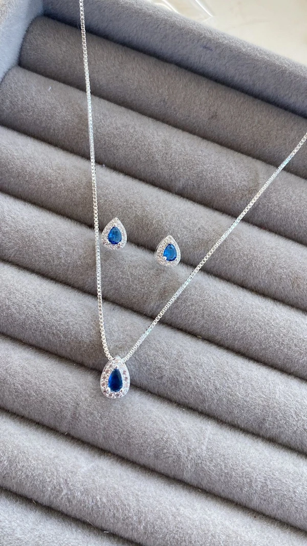 Conjunto de Gota Azul Royal