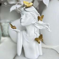 Escultura Decorativa de Poliresina Menina Branco e Dourado 31x17,5x15,5cm