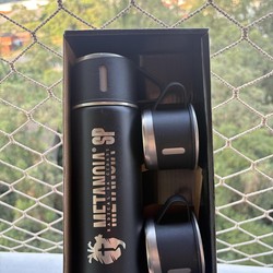 Garrafa térmica 500 ml com copo Metanoia Radical