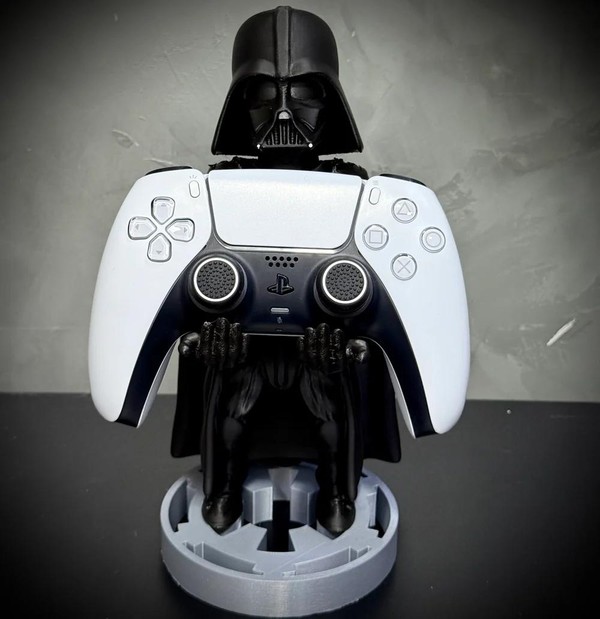 Suporte Premium Para Controle de Playstation e Xbox Darth Vader ( Star Wars) de luxo pintado a mão Pronta Entrega com chaveiro de brinde
