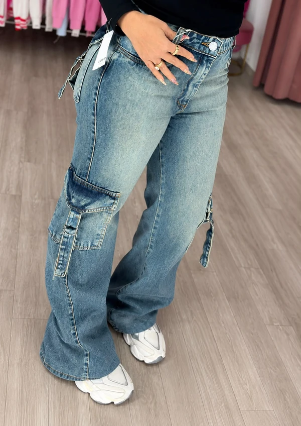 Calça wedleg esverdeada 