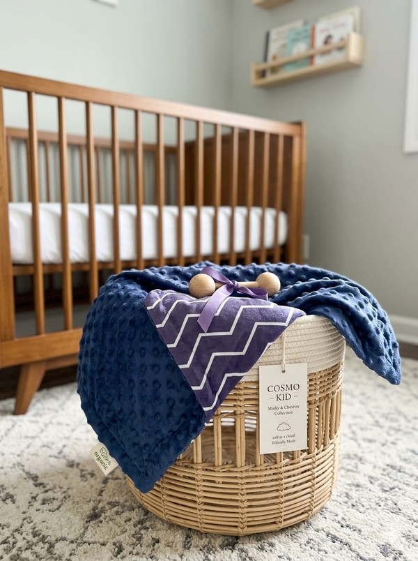 COBERTOR DOTS ESTAMPADO CHEVRON AZUL NAVY LAÇO BEBE